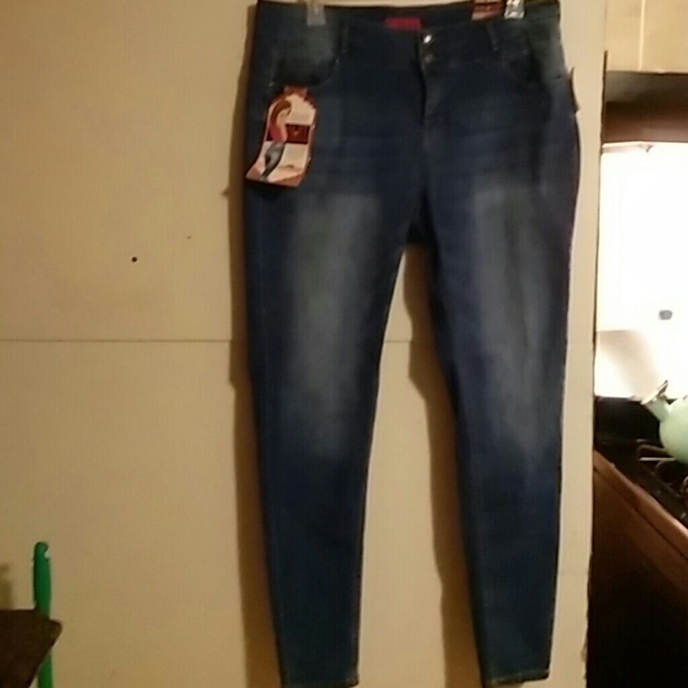 Buttons upp jeans